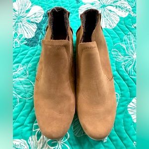 Olukai leather bootie